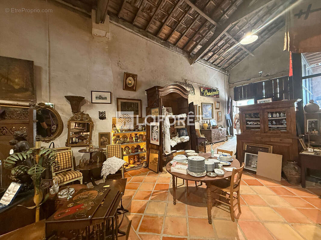 Commerce à PREIGNAC