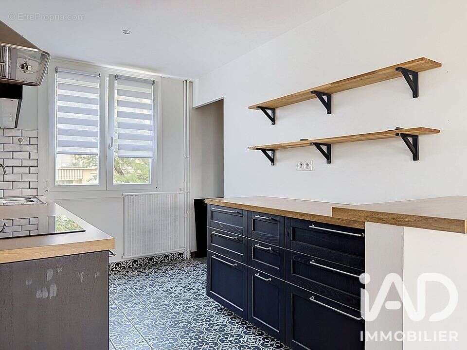 Appartement 64 m² à Romans-Sur-Isere  - photo 6