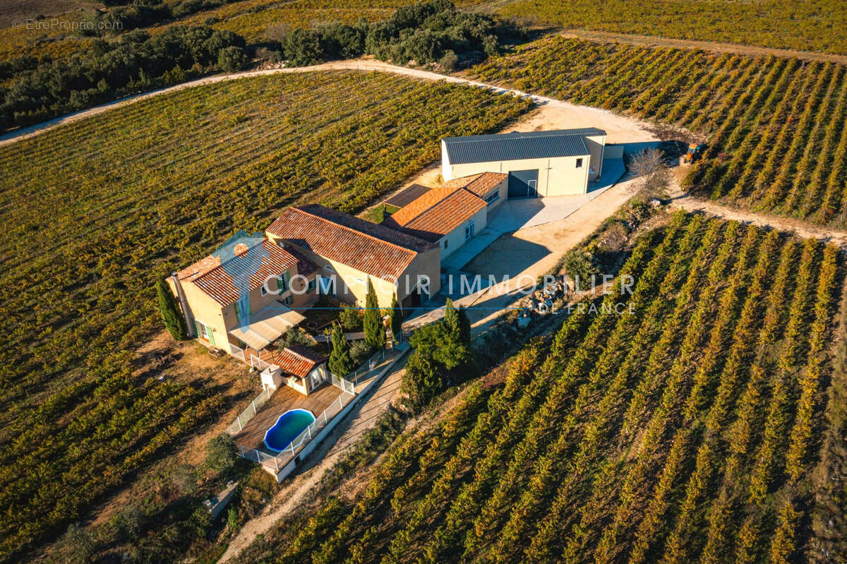 DEPT-30-A VENDRE-POUZILHAC Ensemble immobilier de 550m2 avec superficie habitable actuelle de 170m2 évolutive - photo 2