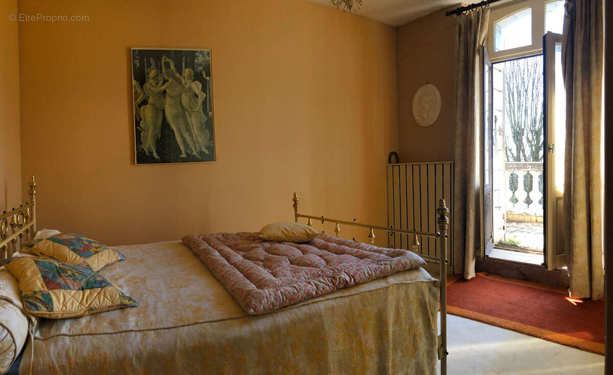 Maison à FOLLAINVILLE-DENNEMONT