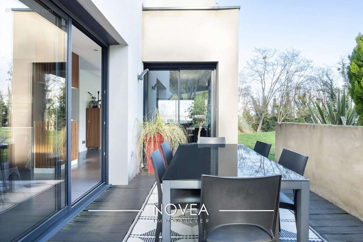 Maison à SAINT-ROMAIN-AU-MONT-D'OR