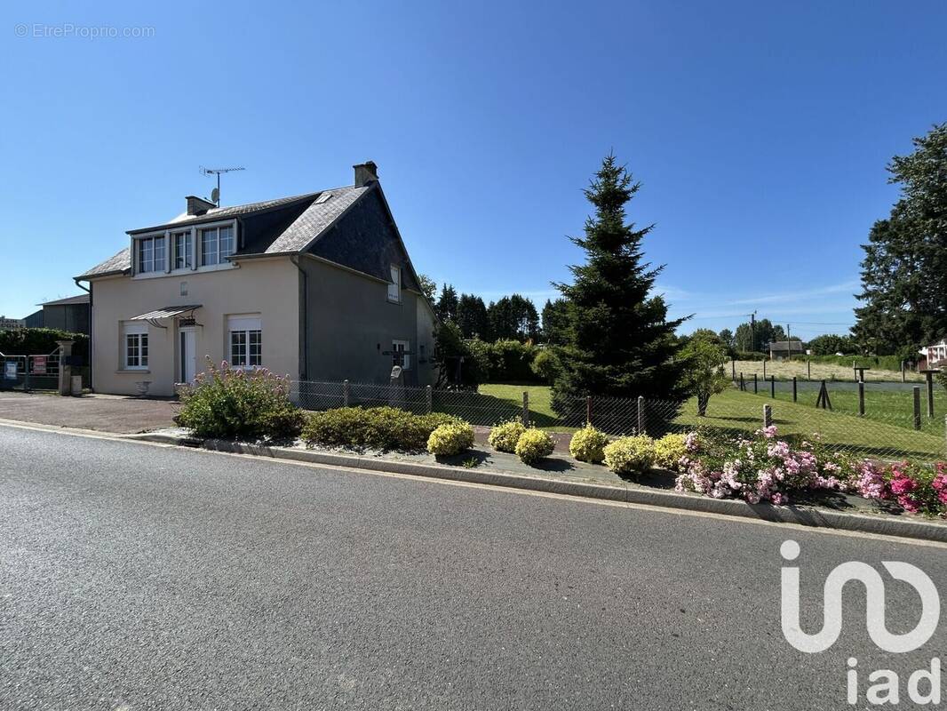 Photo 1 - Maison à SAINT-HILAIRE-DU-HARCOUET