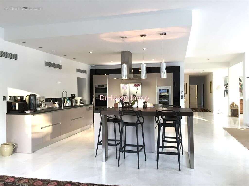 Appartement 68 m² à Claix  - photo 5