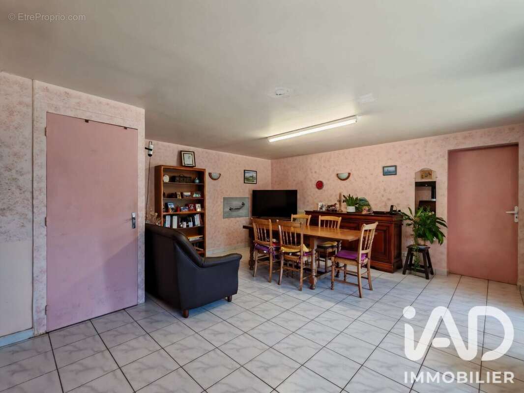Maison 99 m² à La Gree-Saint-Laurent  - photo 8
