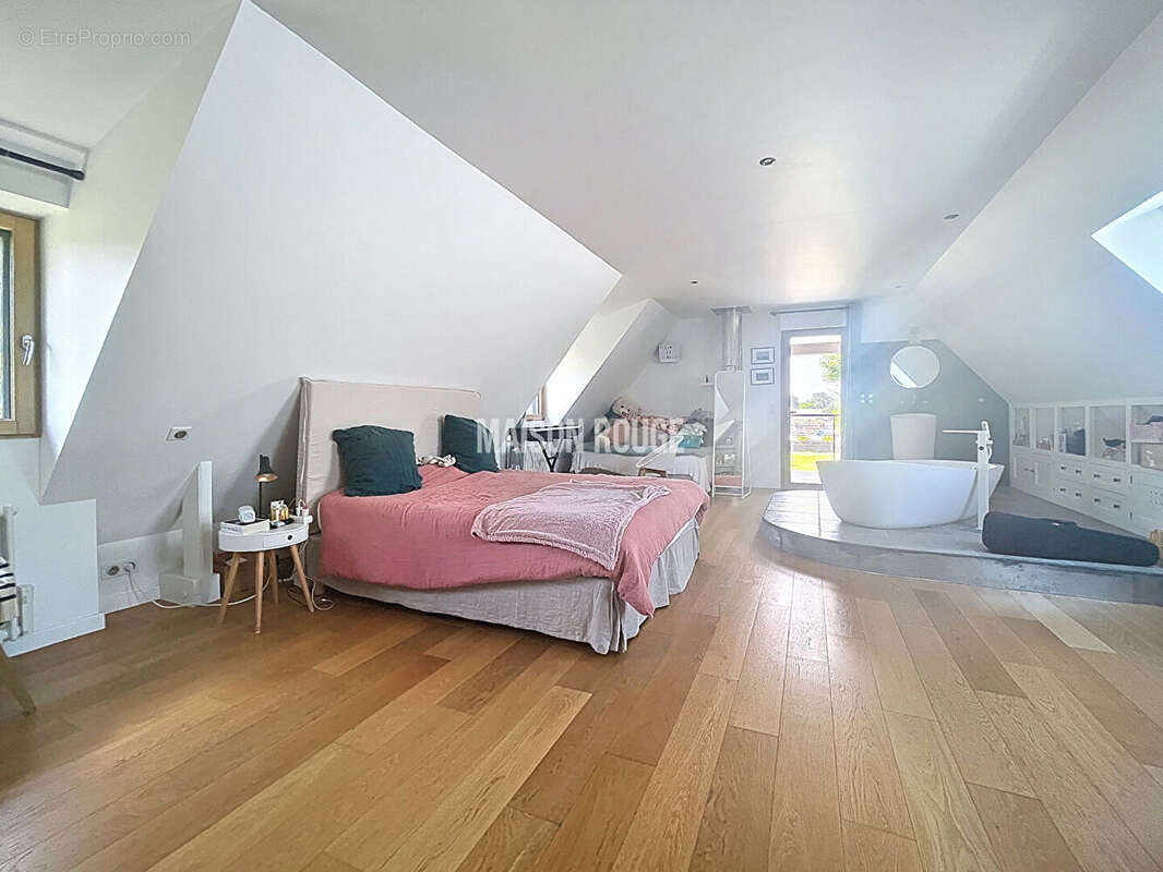 Maison à LE TOUR-DU-PARC