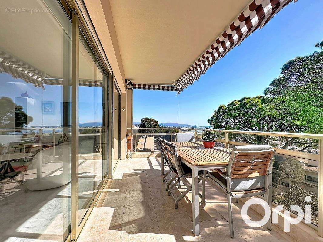Appartement à VILLENEUVE-LOUBET