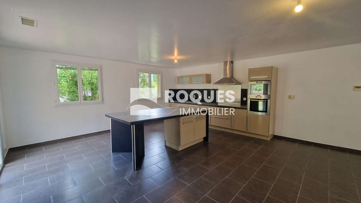 A vendre , villa plus terrain à Soubès - photo 7