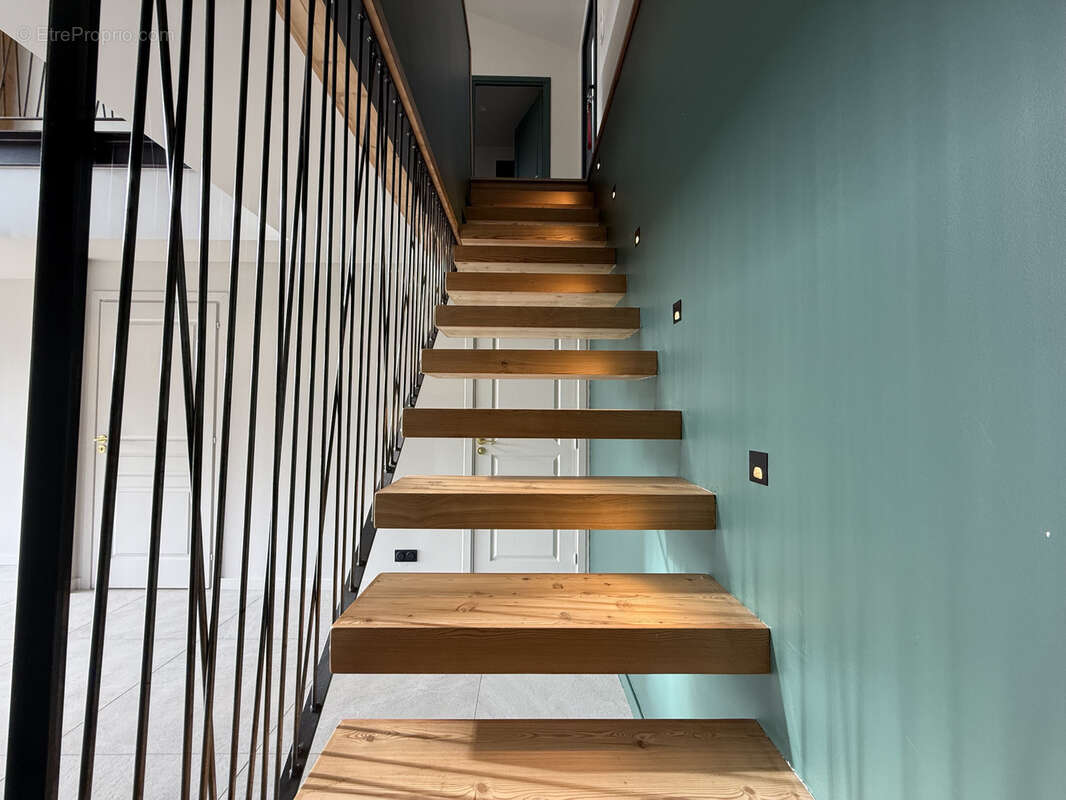 Maison à SAINT-LAURENT-D'OLT