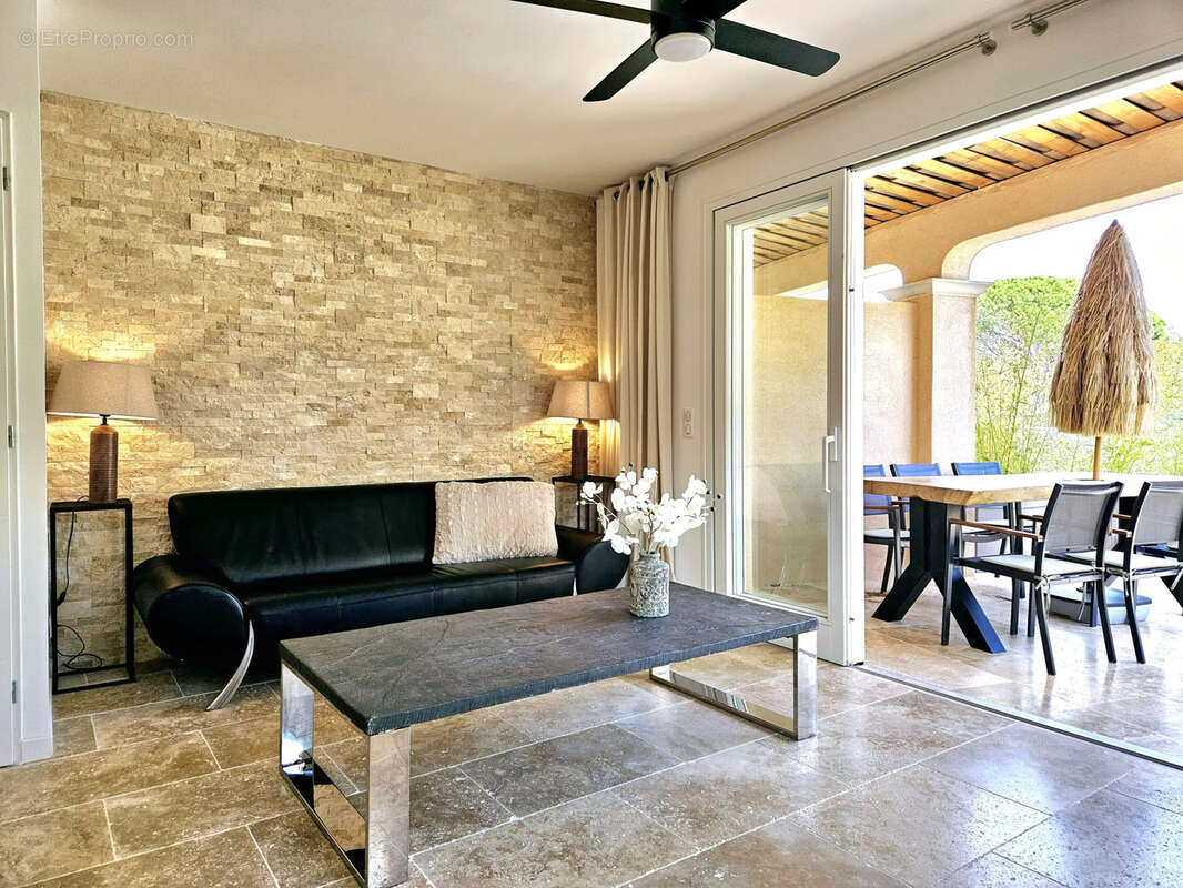 Maison à PLAN-DE-LA-TOUR