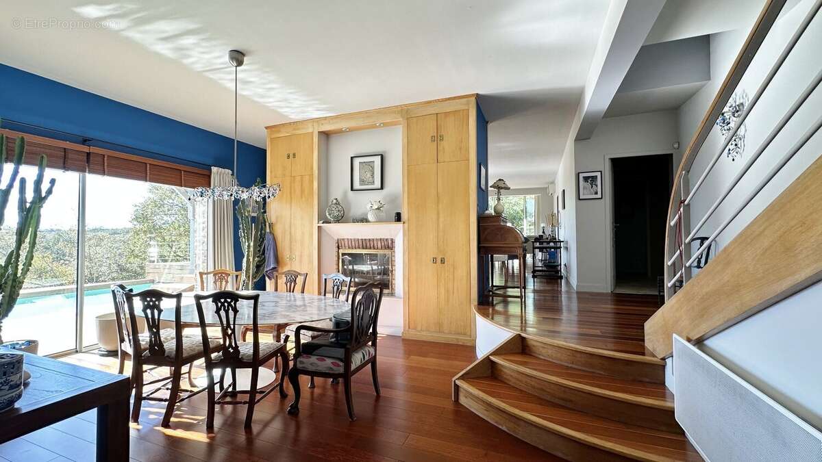 Maison à BASSUSSARRY