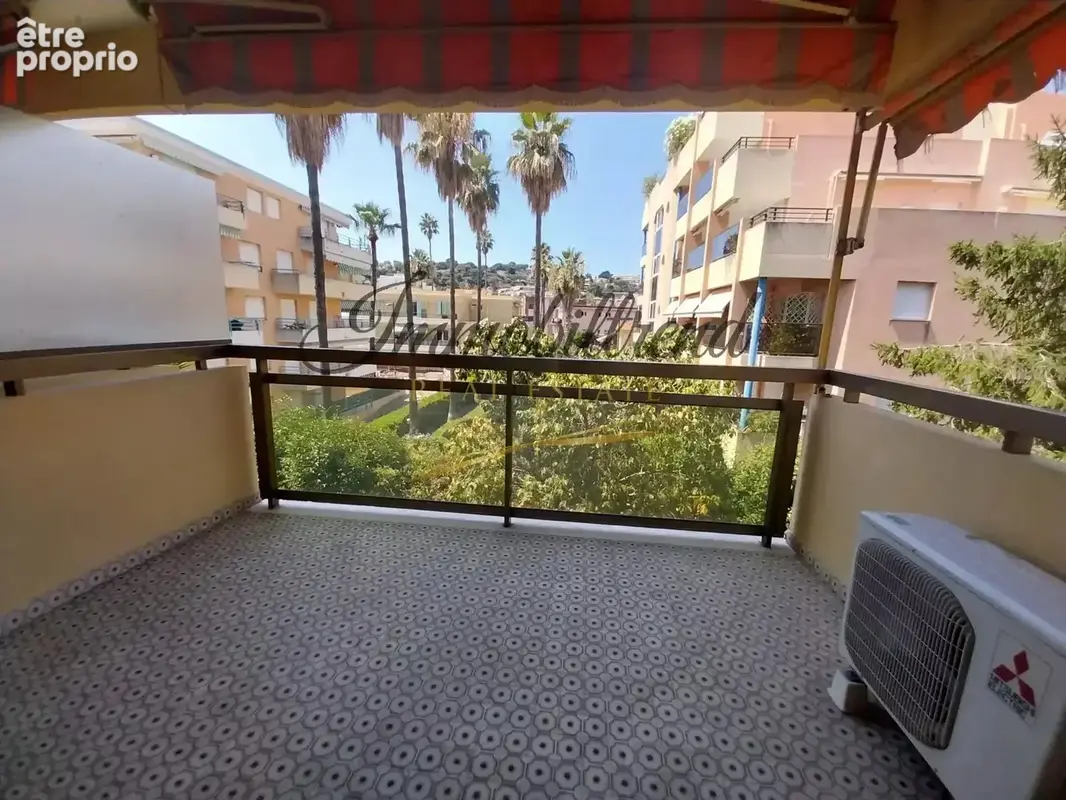 ROQUEBRUNE PLAGE - EXCLUSIVITE !! Lumineux 2 pièces traversant - photo 8