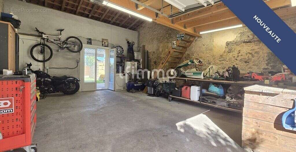 Maison avec grand garage et jardin - photo 8