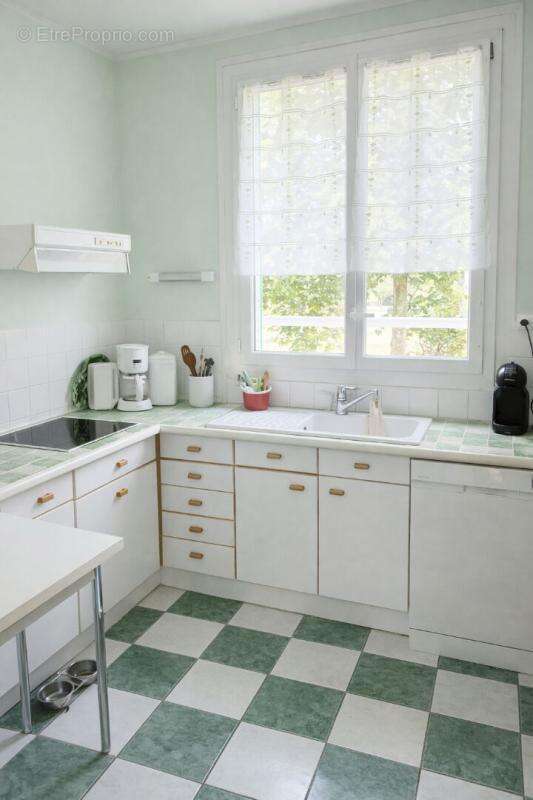 Maison 3 chambres 110 m2 sur beau terrain clos et arboré - photo 10