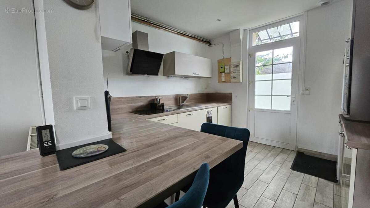 Maison rénovée – 3 chambres – Terrain clos –  AUBIGNE RACAN (72) - photo 2