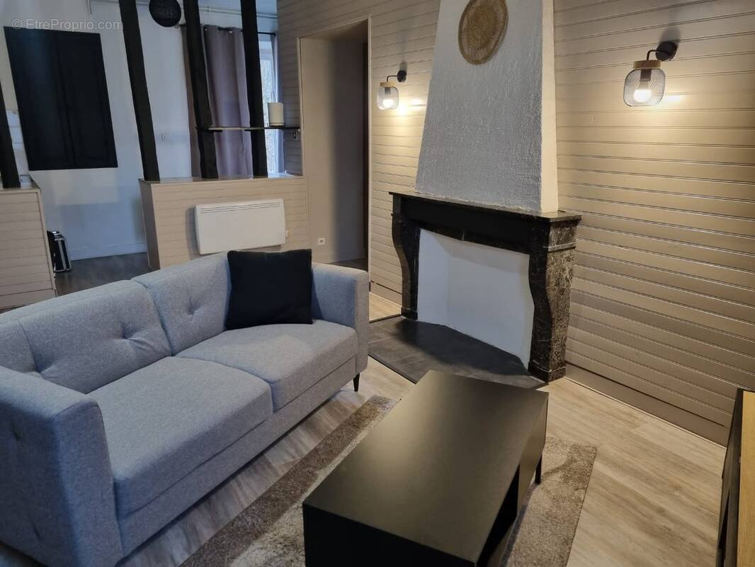 Appartement à SAINT-YRIEIX-LA-PERCHE