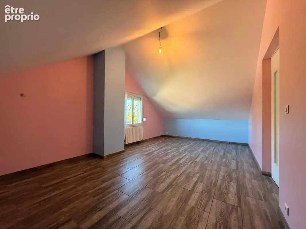 Saint Symphorien sur Saône, Maison de 120,87 m² , 4 chambres, double garage, terrain 696m² - photo 17