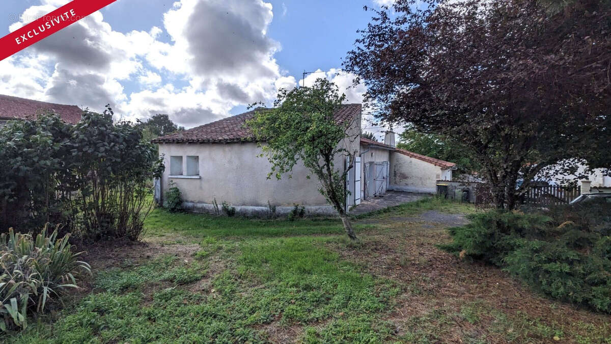 Maison à LA CHAPELLE-BATON