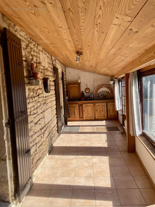 Maison à SAINT-SAVINIEN