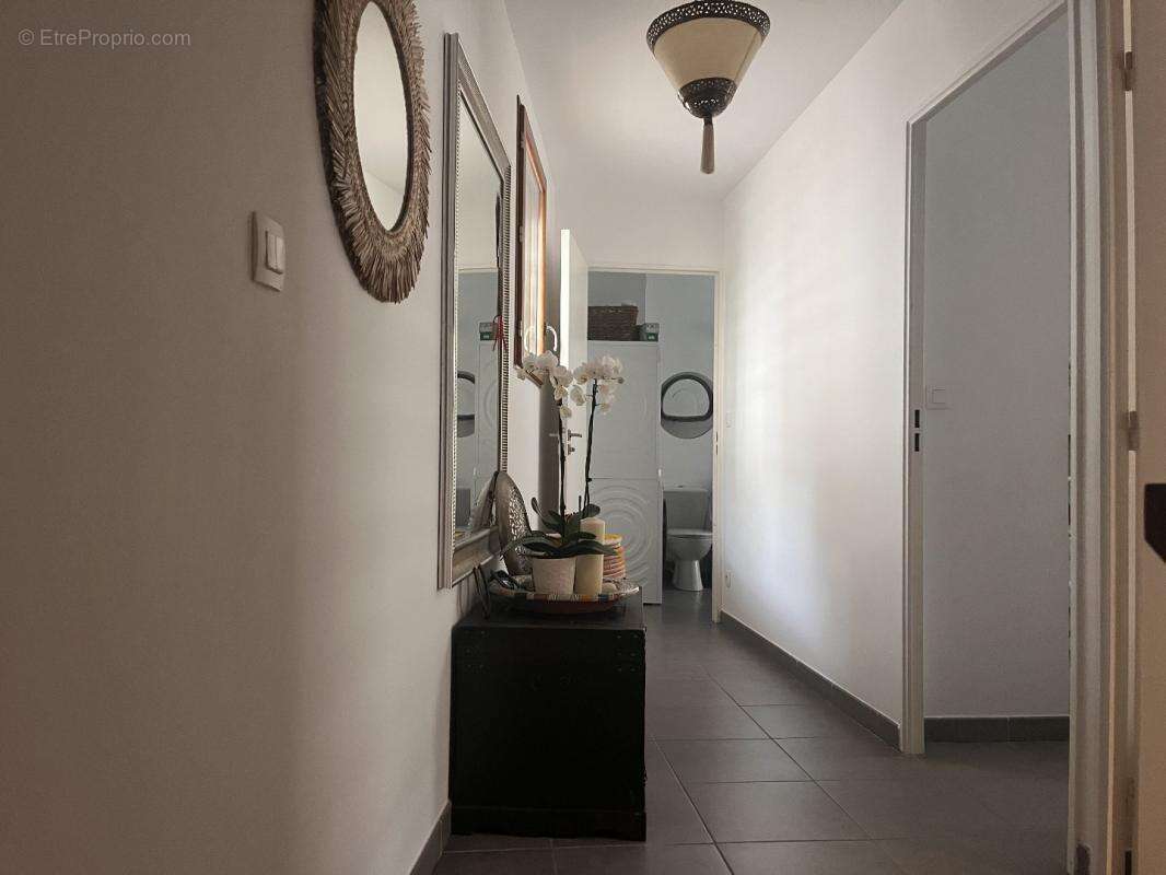 Appartement à MARSEILLE-2E