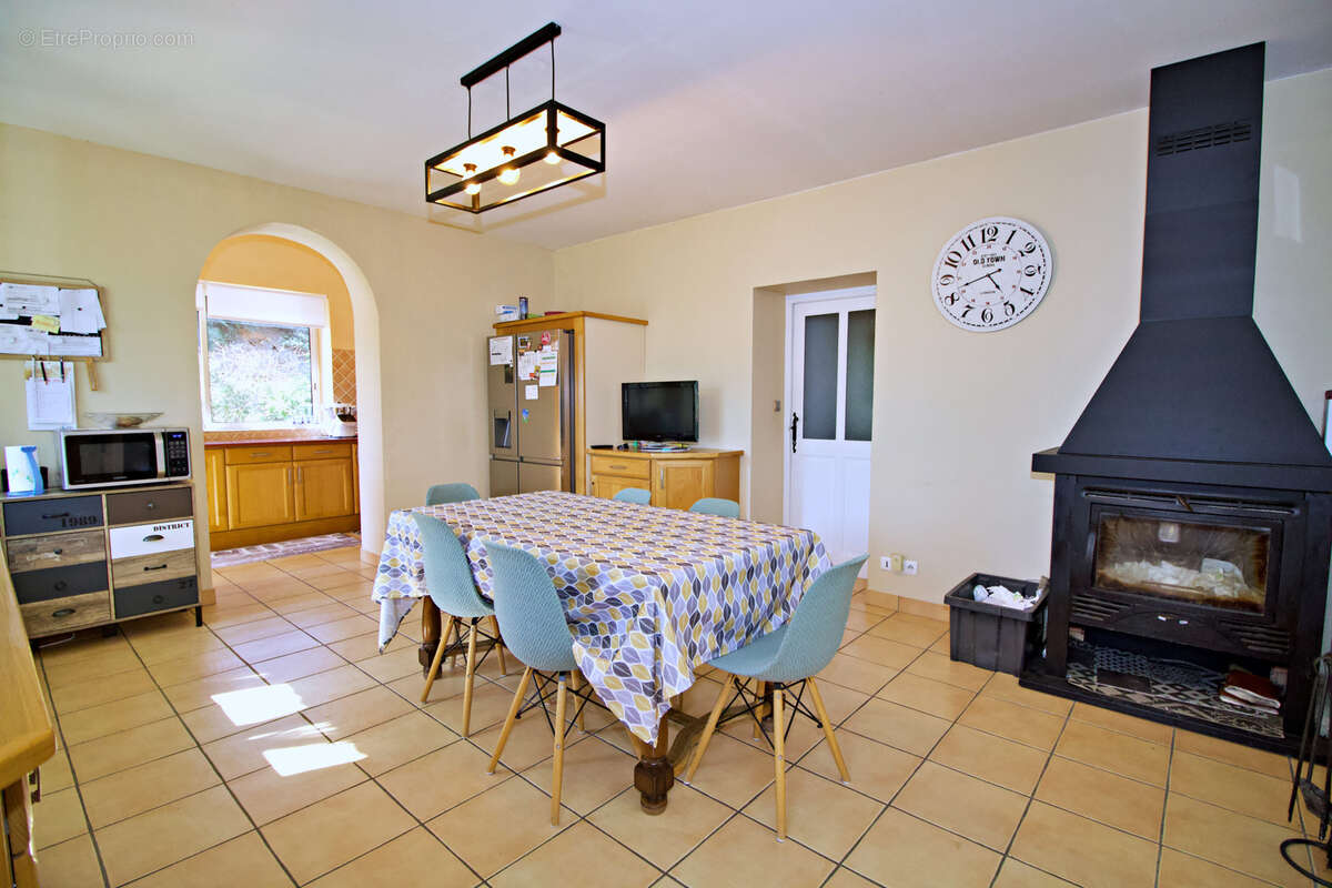 Maison à SAINT-CHINIAN