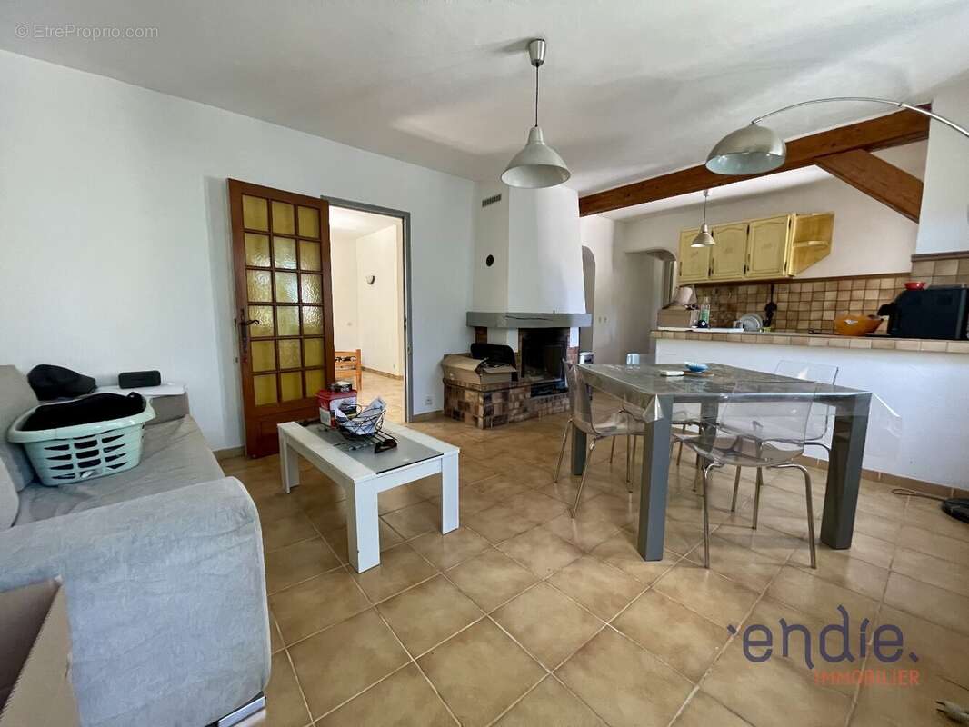 Lorgues villa t7 piscine garage cave - photo 11