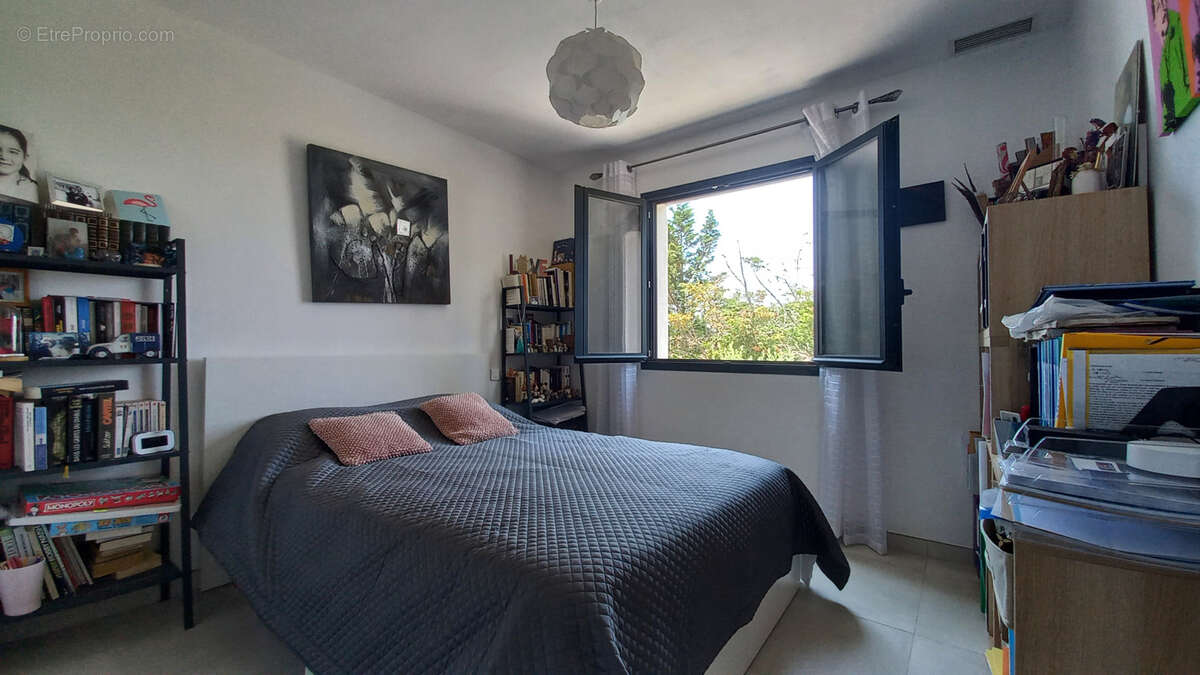 Maison à NISSAN-LEZ-ENSERUNE