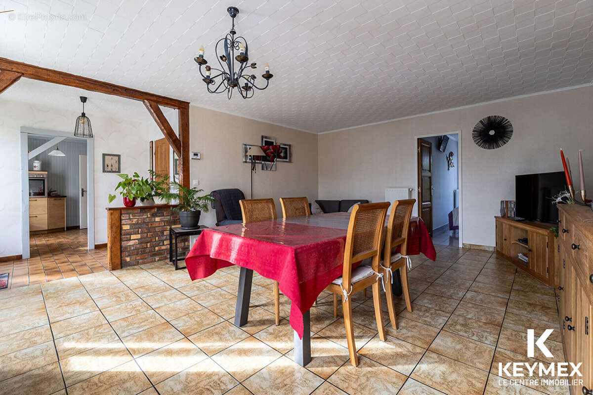 Maison à LE MESNIL-EN-THELLE