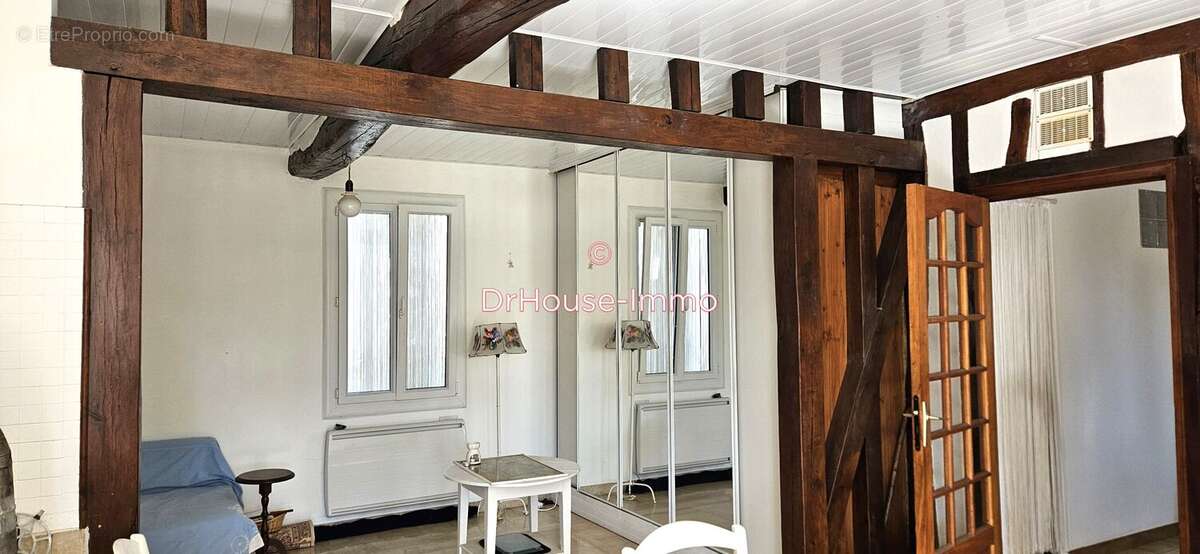 Maison à LA VENDUE-MIGNOT