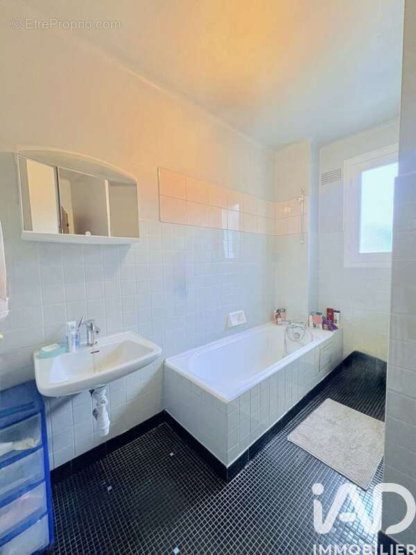 Maison 112 m² à Kernascleden  - photo 8