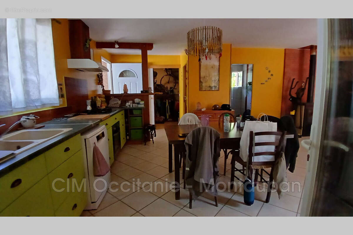 Maison 88 m² à Monteils  - photo 7