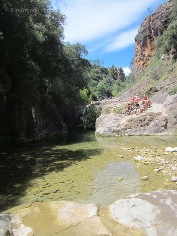 Maison à BAGNOLS-EN-FORET