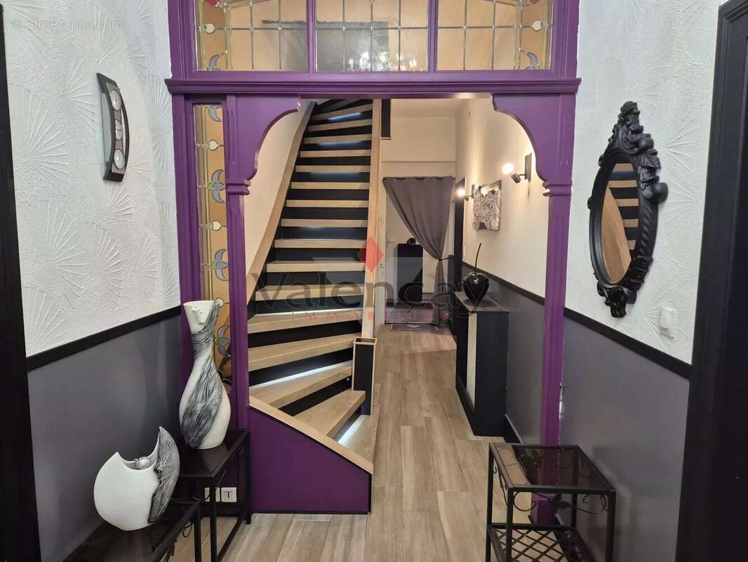 Maison à MONTREUX-VIEUX