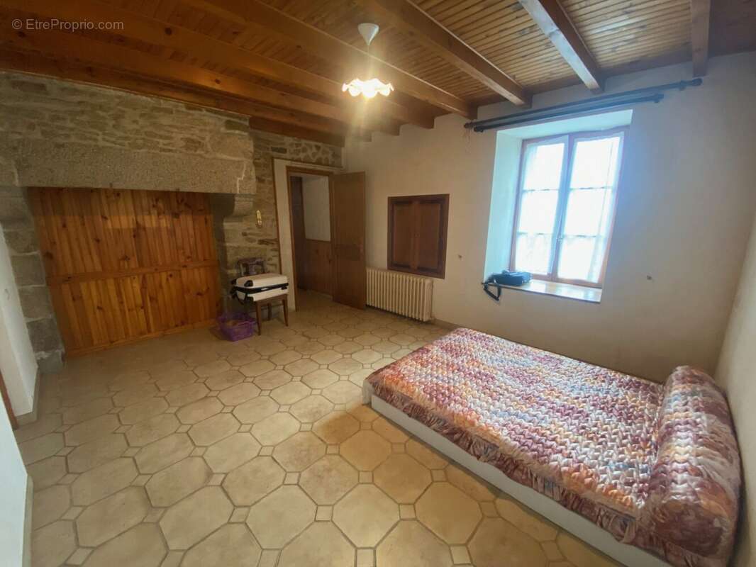 Maison à GOMENE
