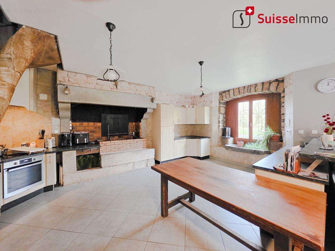 Maison à COURCHATON