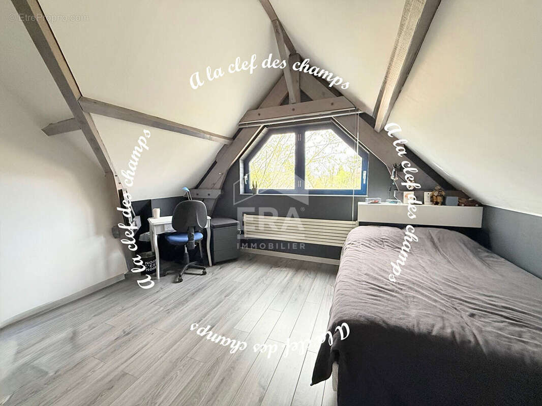 Maison à BURES-SUR-YVETTE