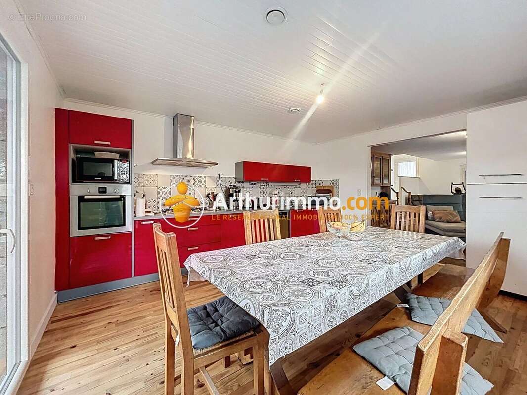 Maison à SAINT-MARCEL-BEL-ACCUEIL