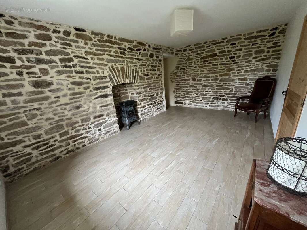 10 mn vannes  - longere renovee 300 m² - photo 9