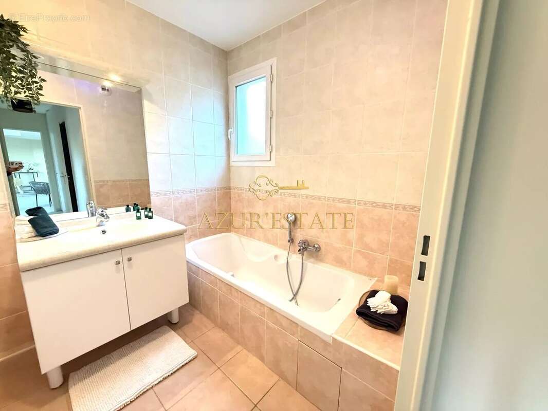 Appartement à BEAUSOLEIL