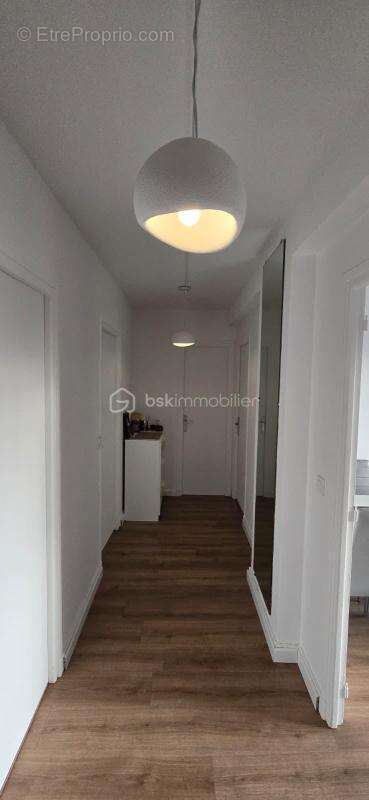 Appartement lumineux avec balcon + place de parking et cave - photo 10