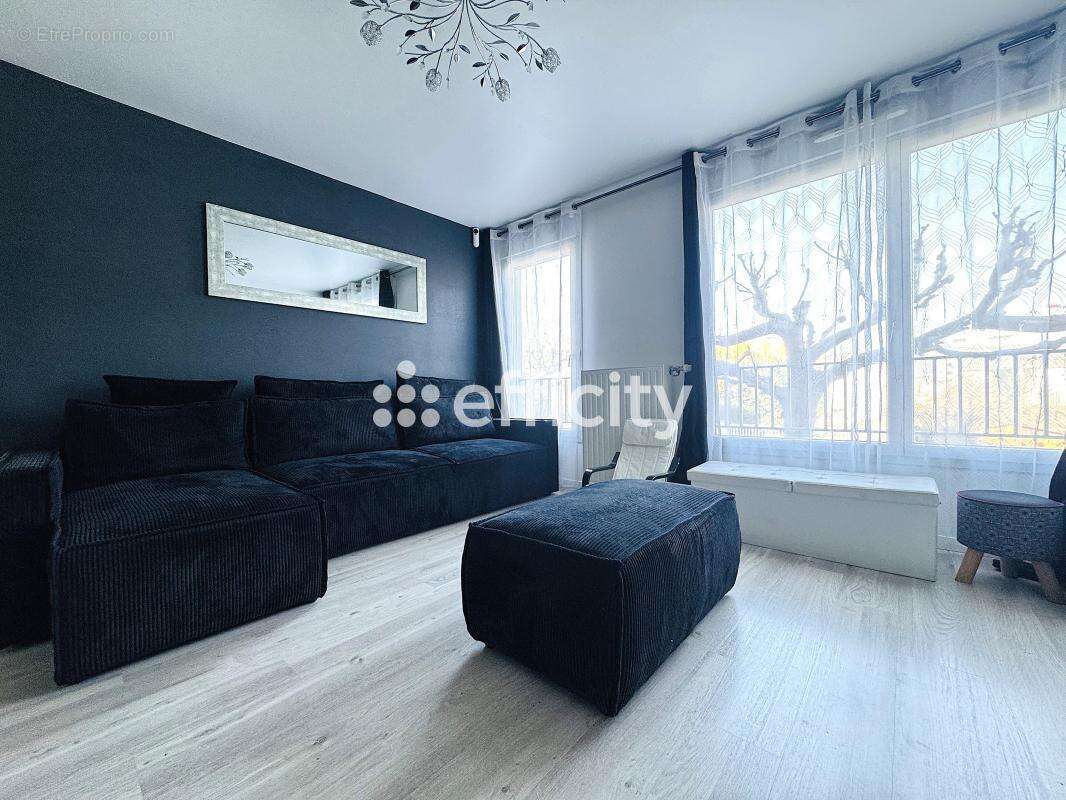 Appartement à VITRY-SUR-SEINE