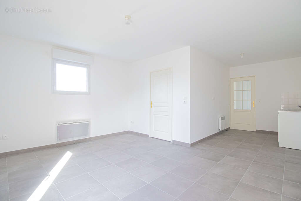 Appartement à AVRILLE