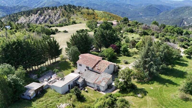 Propriété de 210 m² avec appartement indépendant, 1,65 ha de terrain et dépendances - photo 22