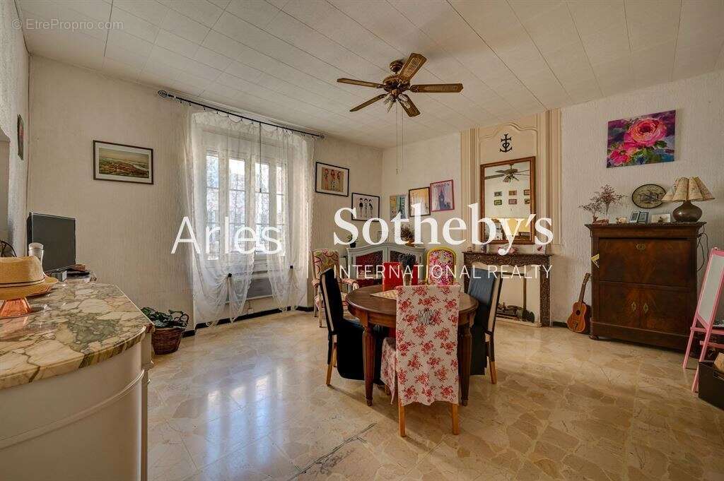 Appartement à ARLES