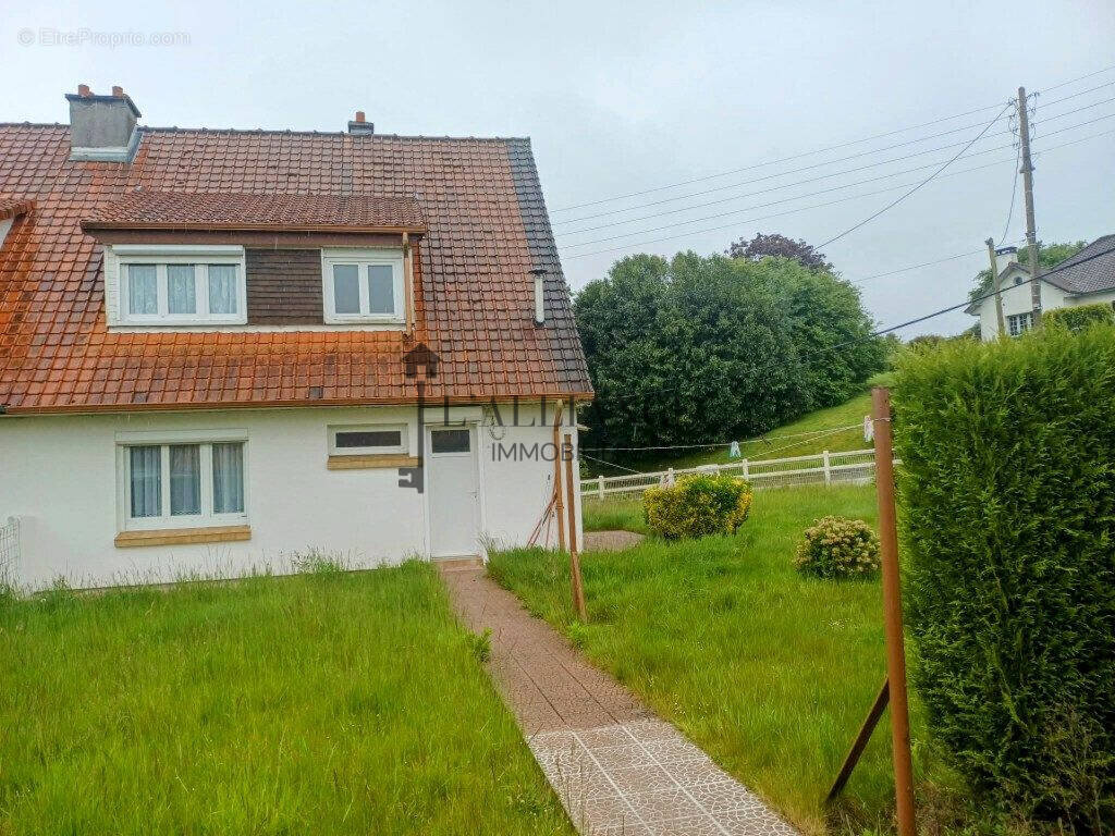 Maison à MARESQUEL-ECQUEMICOURT