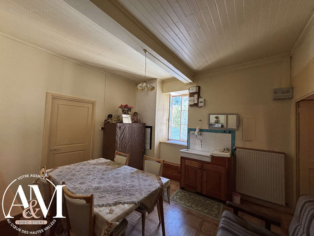 Maison à VAL-DES-PRES