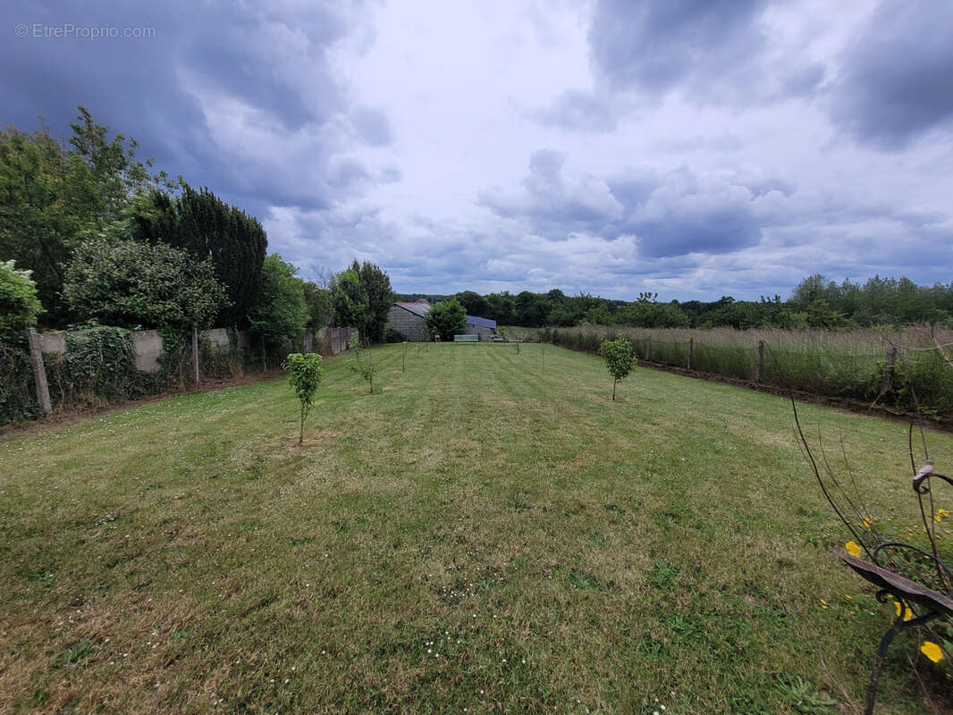 Maison à BAZOUGES-LA-PEROUSE