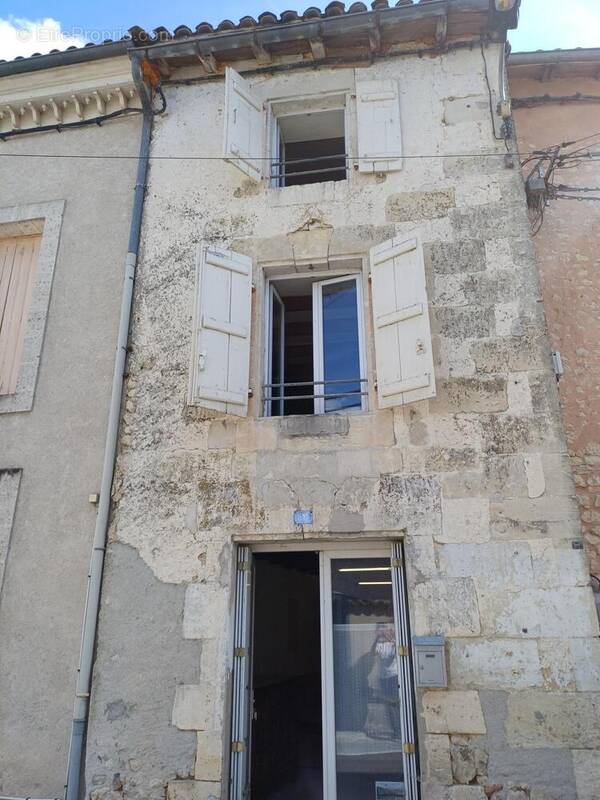 Photo 1 - Maison à MONTBOYER