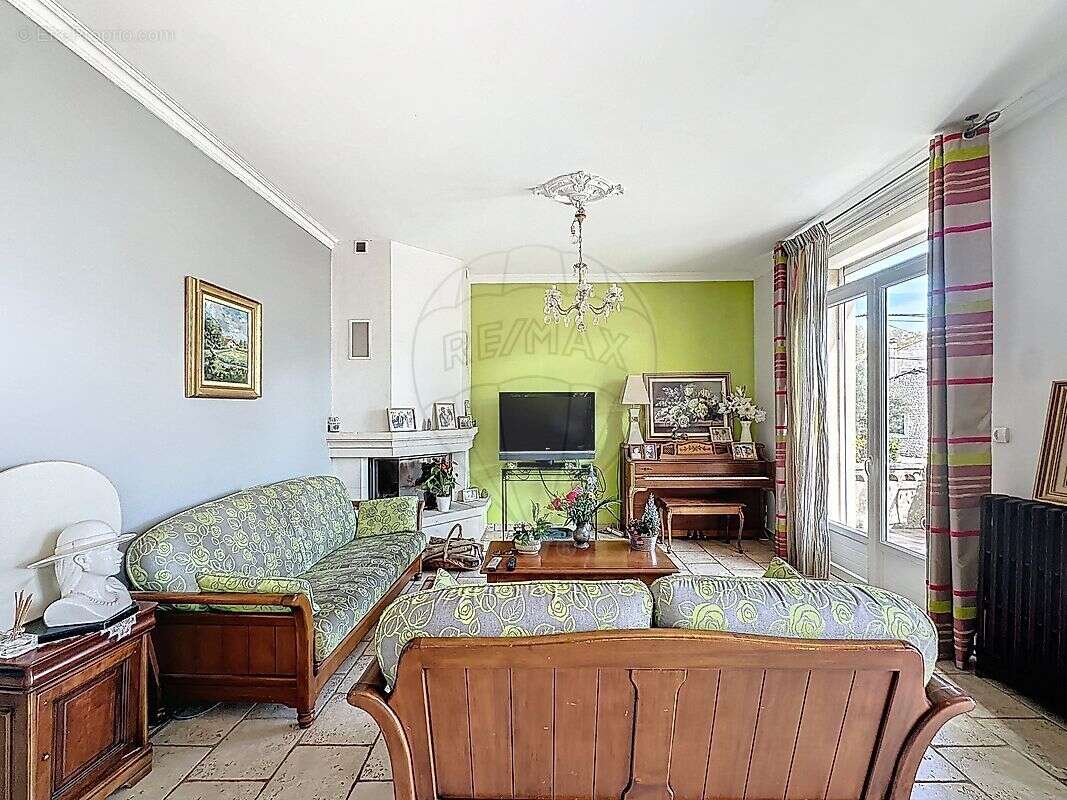 Maison à SAINTE-ANASTASIE