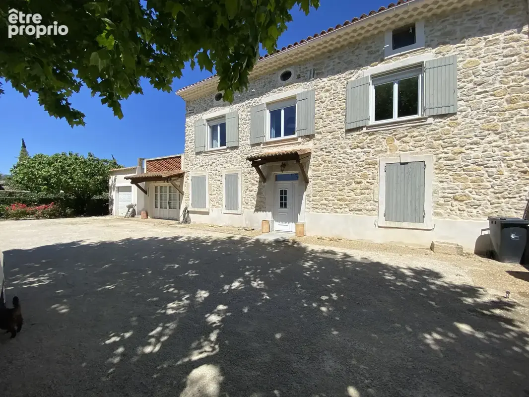 Mas 10 pieces 480m2 - piscine - garages - dependances - fort potentiel - photo 21