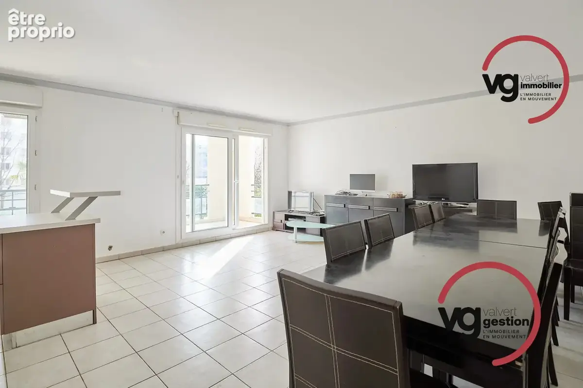 Appartement 3 pièces 71 m² à vendre à Decines-Charpieu (69150) - photo 4